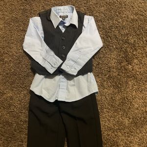 Boys 4t three piece suit